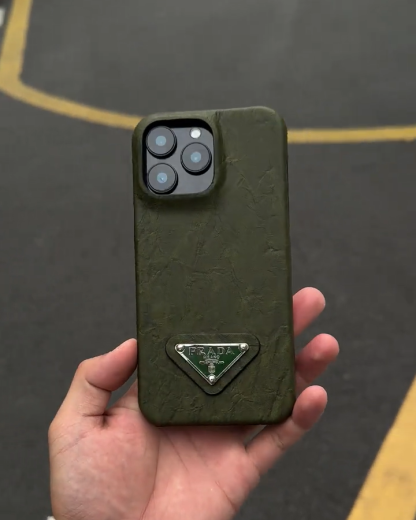 普拉達金屬立標皮質半包手機殼-ZUIHANG SHOP